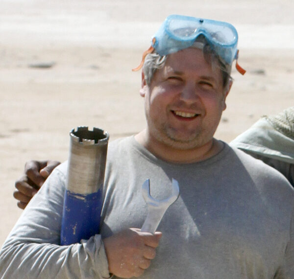 Dr Simon Davis